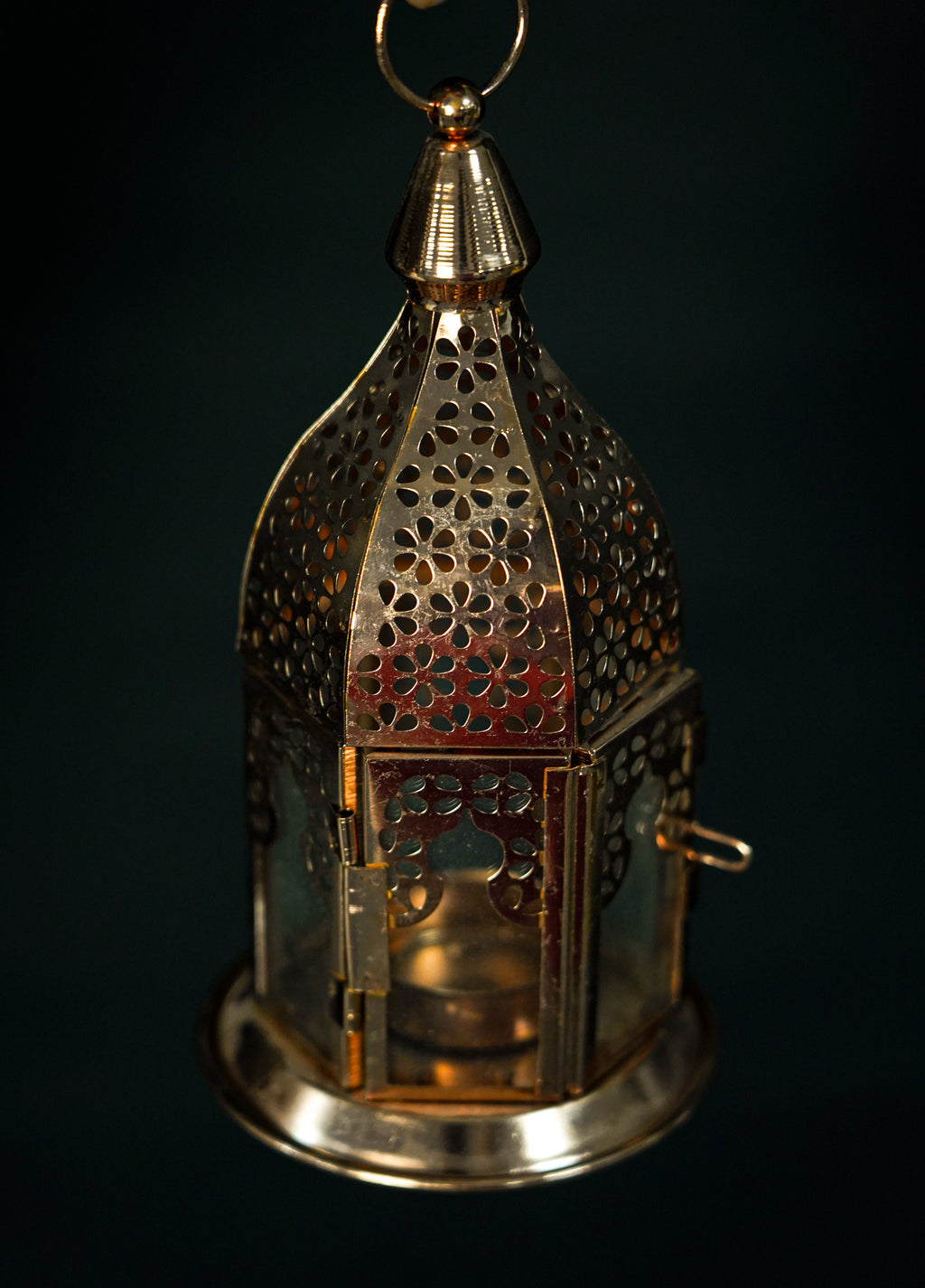 Moroccan Metal Lantern – Antique Gold Tealight Candle Holder for Eid & Ramadan Décor